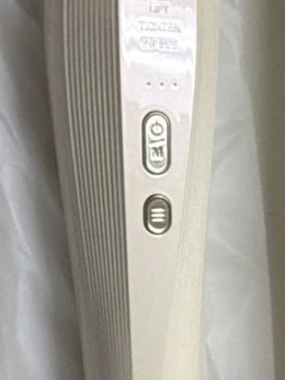 INIA Facial Massager with Hydrating Conductive Gel - Pearl White & Rose Gold